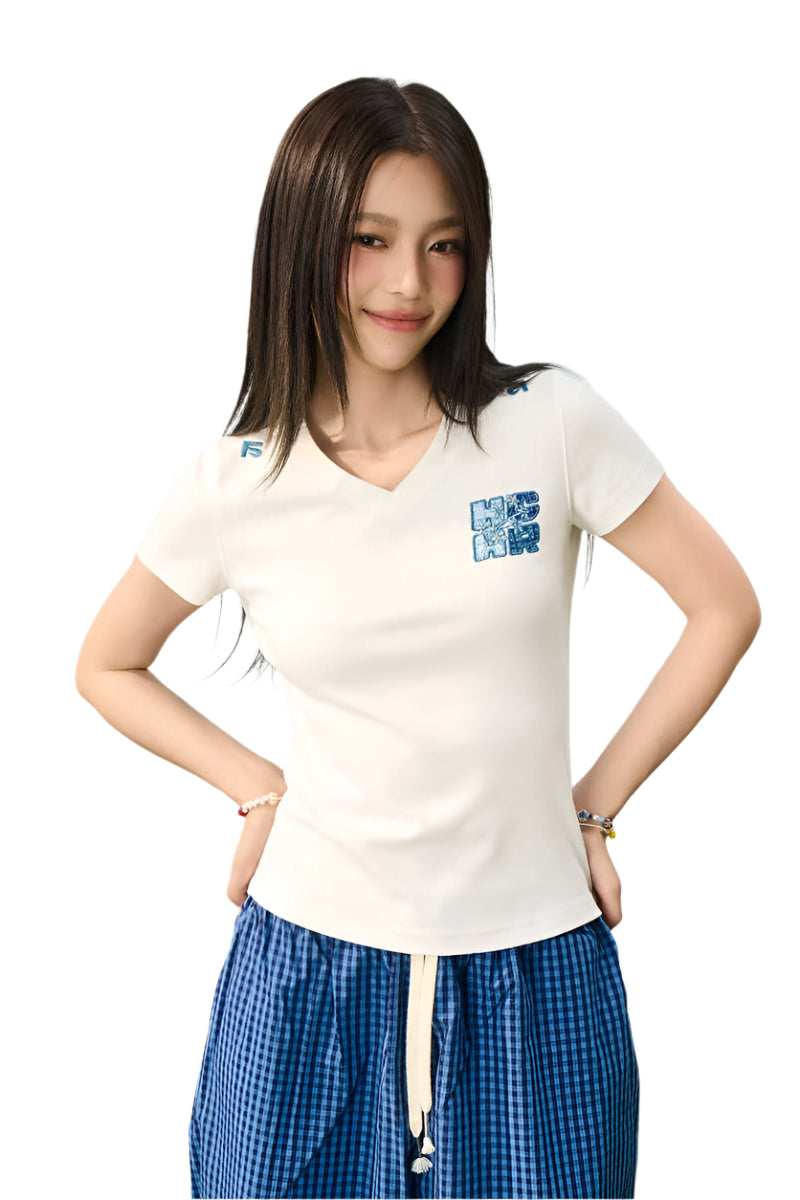 Plaid V-Neck Patch Slim Tee