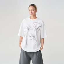 Load image into Gallery viewer, Dotted Lines Flower Tee
