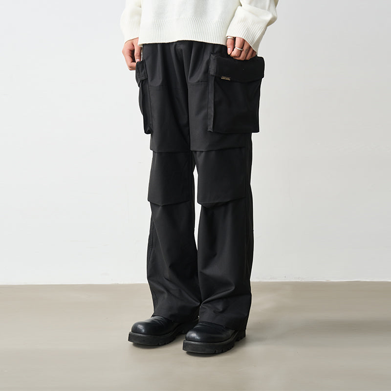 Multi pocket Pleated Trousers