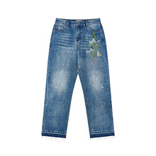 Load image into Gallery viewer, Floral Embroidery Washed Jeans
