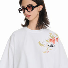 Load image into Gallery viewer, Floral Branch Printed Tee
