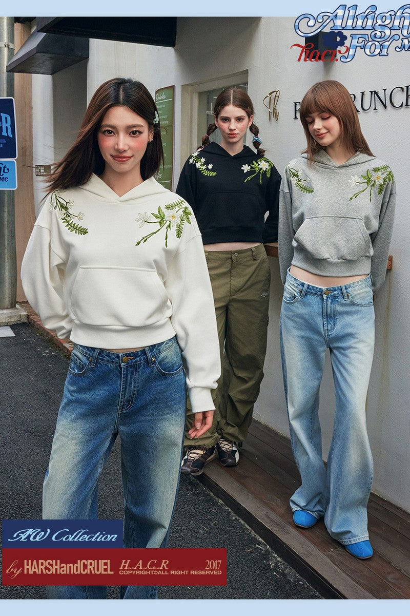 Green Wreath Cropped Hoodie
