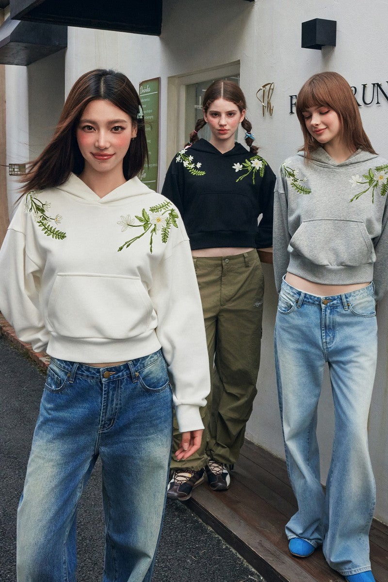 Green Wreath Cropped Hoodie