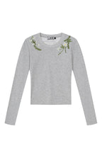 Green Wreath Slim Fit Tee