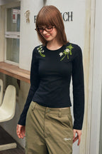 Green Wreath Slim Fit Tee