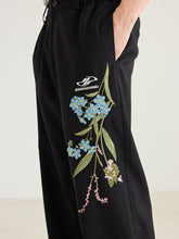 Load image into Gallery viewer, Floral Embroidery Slim Trousers
