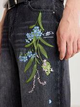 Load image into Gallery viewer, Floral Embroidery Washed Jeans
