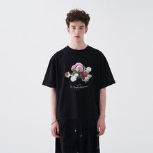 Load image into Gallery viewer, Retro Oil Painting Floral Tee
