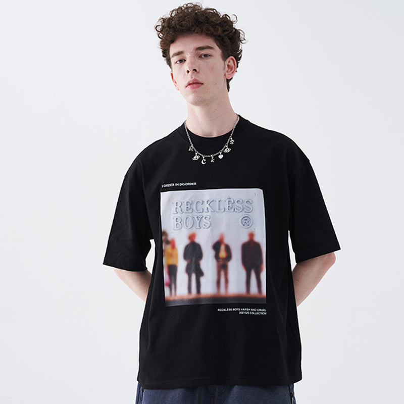 Embossing Blurred Picture Tee