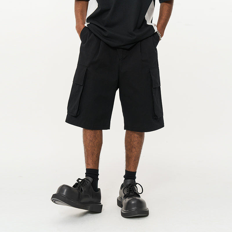 Large Pockets Buckle Shorts