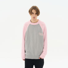 Load image into Gallery viewer, Colorblock Sleeves Logo Sweater
