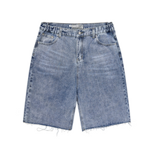 Load image into Gallery viewer, Washed Loose Denim Shorts
